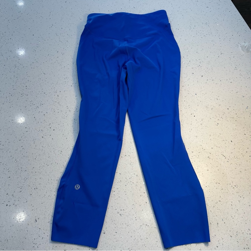 Lululemon Base Pace High-Rise Crop 23” Blazer Blue Tone Size 6, EUC